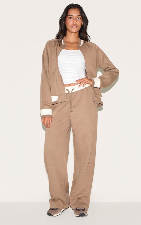 839aebd7d7c7ca91298609e0b5a863c99f2de44c_CNM6479_2_taupe_contrast_seam_straight_leg_joggers