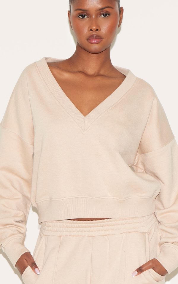 83a659b762766726d831a8eea473c3d546504ac8_CNM3726_4_oatmeal_boxy_v_neck_sweatshirt