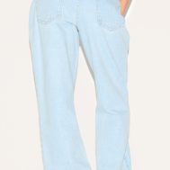 84b223de4fe4703c94e161bb49dadf2db9742990_CNL9767_3_prettylittlething_petite_light_blue_high_waist_straight_leg_jeans