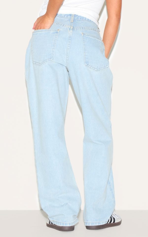 84b223de4fe4703c94e161bb49dadf2db9742990_CNL9767_3_prettylittlething_petite_light_blue_high_waist_straight_leg_jeans