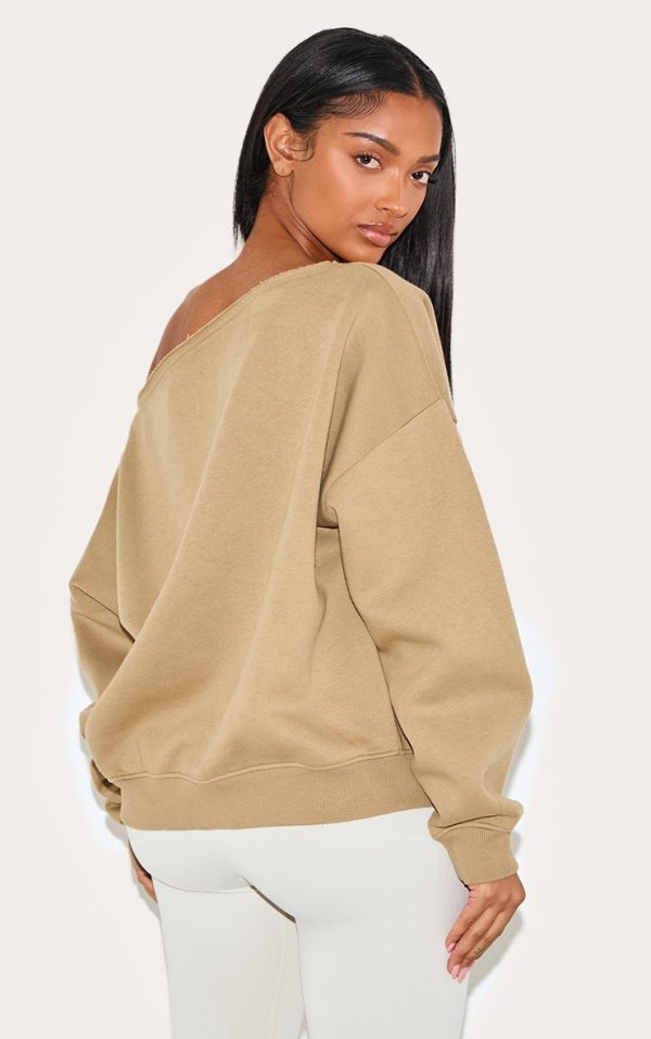 860ba235df9c3b585b392bbc9e3c58de6cc0777f_CNM0954_2_shape_khaki_sweat_raw_edge_slouch_sweatshirt