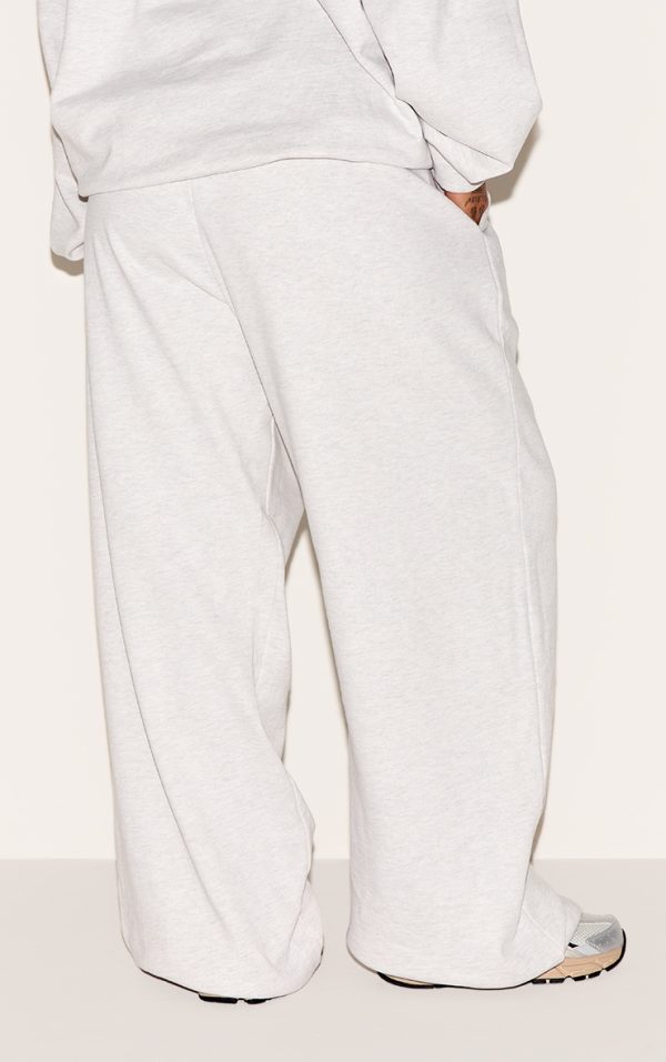 8633734b6d9262a34f34ae28894c495b867f2fd7_CNL9611_3_plus_grey_premium_new_york_embroidered_straight_leg_jogger