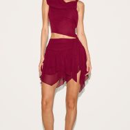 8644243c813ea51e3eb6bae8ee13f79052ab9e88_CNM6167_3_wine_drape_detail_asymmetric_chiffon_top