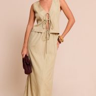 86932a88affb3cbbe177f73dcf2d65c25c1ba704_CNM2347_3_clay_textured_tie_detail_waistcoat