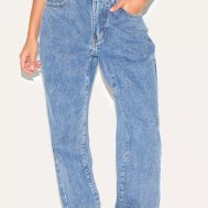 86b4902034757f8f3acc85cead93f895b3769869_CNM0075_2_prettylittlething_petite_mid_blue_wash_straight_leg_high_waist_jeans