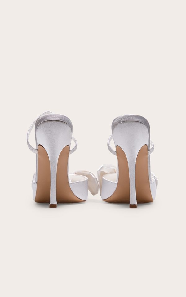 86be3e92ddb0b0aafcb00859be3c7bd8f0db8256_CNH7118_3_white_satin_point_toe_bow_detail_sling_back_heeled_courts