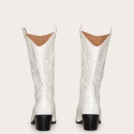 8706d47dfad82df675bfa3940c6dfda9ab8323fa_CMW3420_3_white_wide_fit_point_toe_stitching_heeled_ankle_western_boots