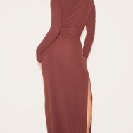 870c1a6cefef151d5aea1ea6cf462e32ae82218f_CNM1865_2_petite_chocolate_ribbed_long_sleeve_maxi_dress