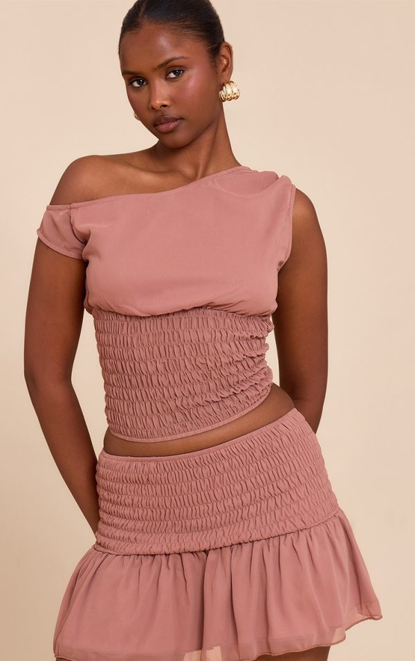 87230bd612c76194de19cd20755bd6313f4788e1_CNM5240_1_chocolate_gathered_off_the_shoulder_crop_top