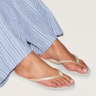 8737227fe9e6d7d89bf4b3fbea7de88f3002b490_CMW1635_5_white_havaianas_slim