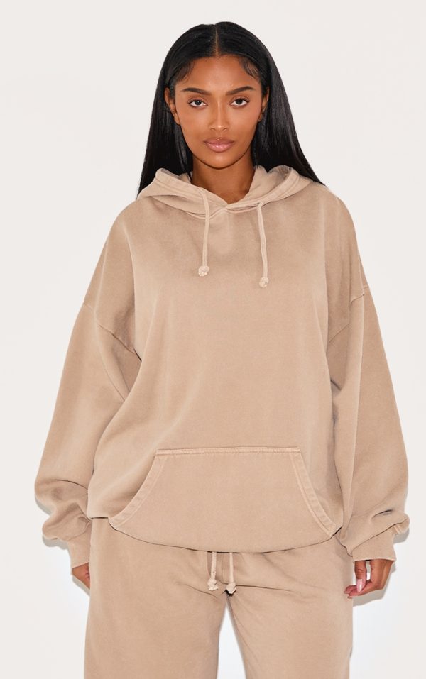 88addf6e0cbfc7f46fdab116c0b2e13cb13de83b_CNM1078_1_prettylittlething_shape_stone_hoodie