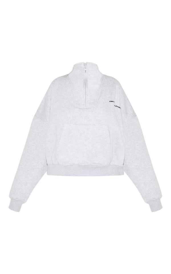 897bcb41c613e040bf907e9e695e87513ade06fa_CNH2094_5_prettylittlething_petite_ash_grey_oversized_half_zip_sweatshirt