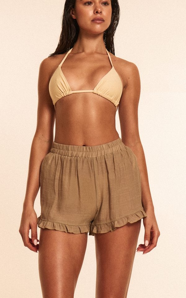 8aed3c5b437e12e697e5ef3928598251025072eb_CNL9891_1_stone_textured_woven_frill_edge_shorts