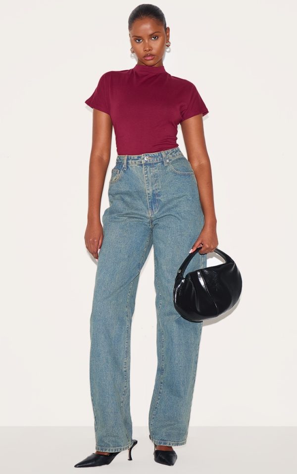 8b0b1f4dbeafca58120533d87b2098b5af757aff_CNL8999_3_wine_oversized_cinched_waist_detail_t_shirt