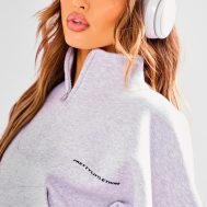 8b59838bff39c19be6fd094e11d44e2766f829eb_CNH2094_4_prettylittlething_petite_ash_grey_oversized_half_zip_sweatshirt-1