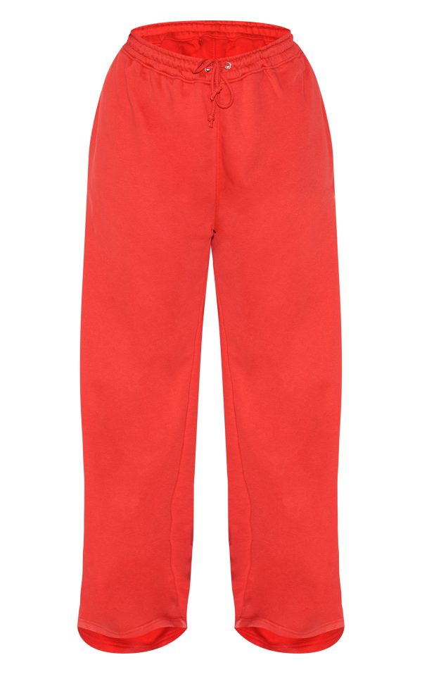 8c50773fc66ff0120bc6031ae9bfddb97835d4cc_CNM0770_5_prettylittlething_plus_red_printed_wide_leg_joggers