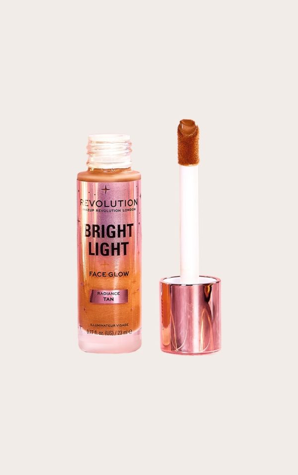 8c706d93c64cdcb269874862567f7acb5b5b682e_CNG9171_1_makeup_revolution_bright_light_face_glow_radiance_tan