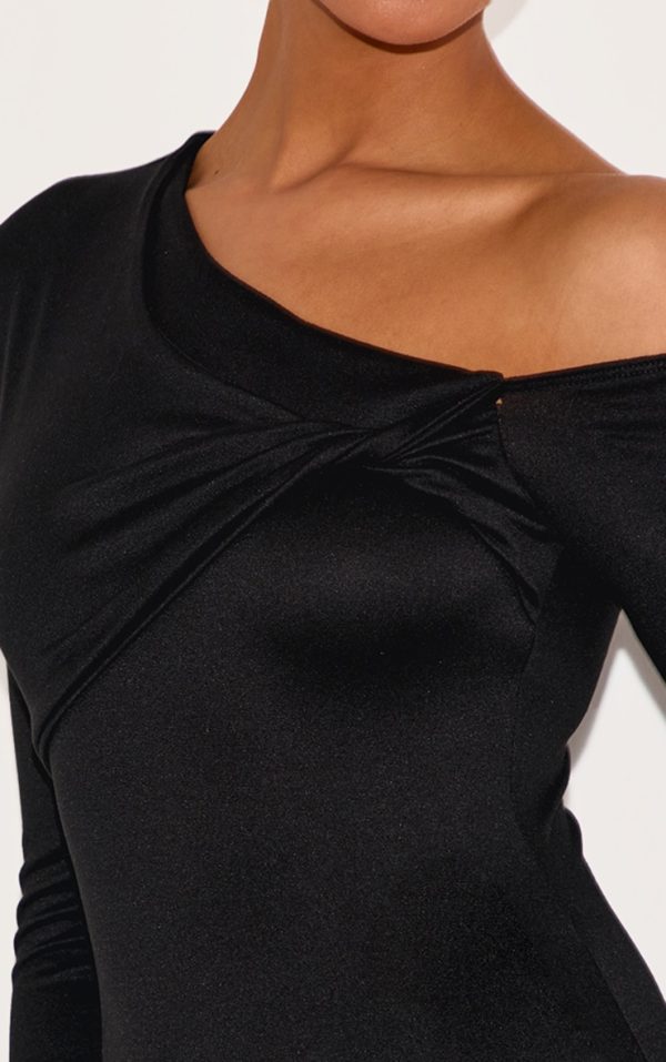 8d231c1b98e4c2d3fa3f513841d9e4942100c090_CNM3145_4_black_double_contour_twist_detail_long_sleeve_maxi_dress