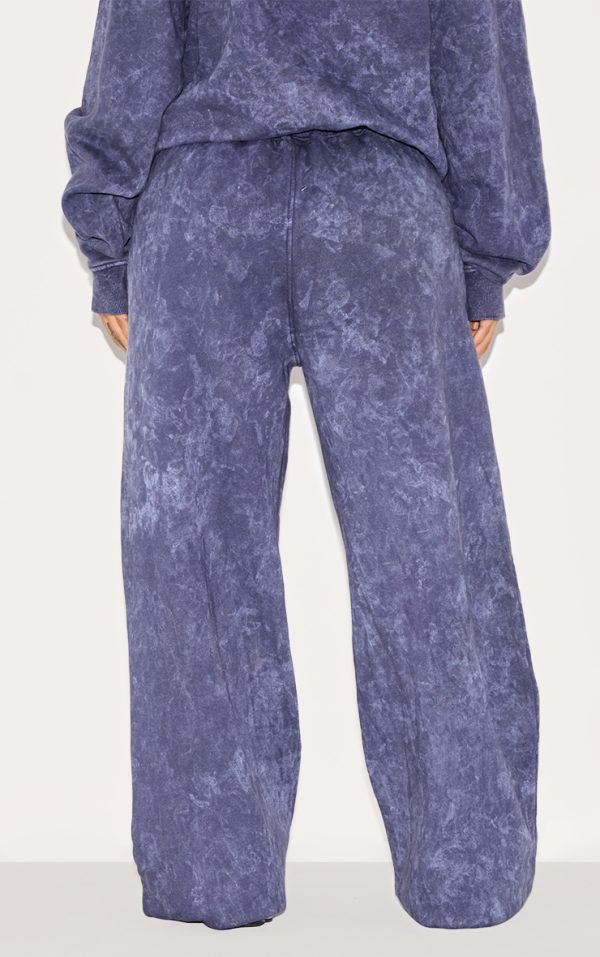 8d312574af288a616c7f2f0426043439a53e1559_CNK6200_3_shape_navy_washed_wide_leg_joggers