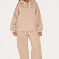 8d3df474a0ae241137af018bdc3ffefe376e7660_CNM1078_3_prettylittlething_shape_stone_hoodie