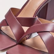 8dc3f722b26603a88c7722c5fd348f36e7b11402_CNL3565_4_burgundy_pu_cross_strap_block_heeled_mules