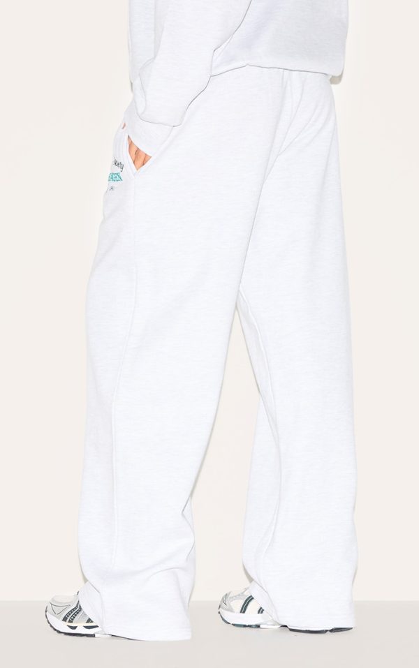 8e49f568ee69656c3f67f64a46632c6683df84a3_CNM0200_3_ash_grey_premium_new_york_embroidered_straight_leg_jogger
