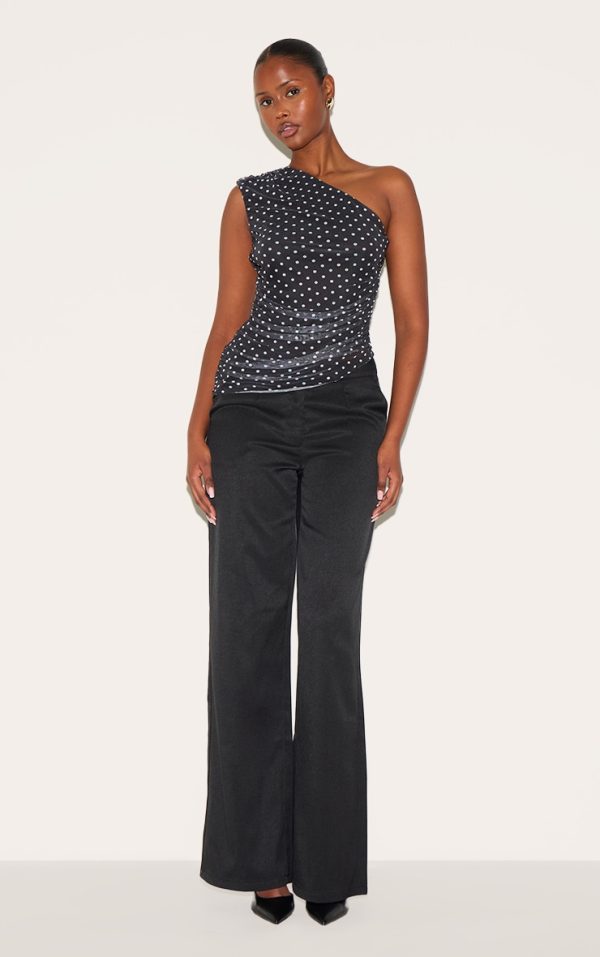8e93f7b0b9a904ca015a3f0618e3a40dba500195_CNM4287_3_monochrome_polka_dot_detail_mesh_on_shoulder_long_top