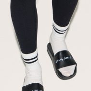 8e9dc05eeb2624e7a2a3c1b0f7723052a08b5329_CMC2829_5_prettylittlething_black_slogan_sliders