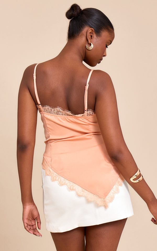8ed4cb487cb62be7601216a5bb9d5b9570524fab_CNM6230_2_peach_chiffon_lace_detail_cami