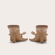 8f40f264d1d68d24cc7699b466c4efccc6fa5168_CNH7031_3_camel_pu_round_toe_thong_mid_heeled_mules