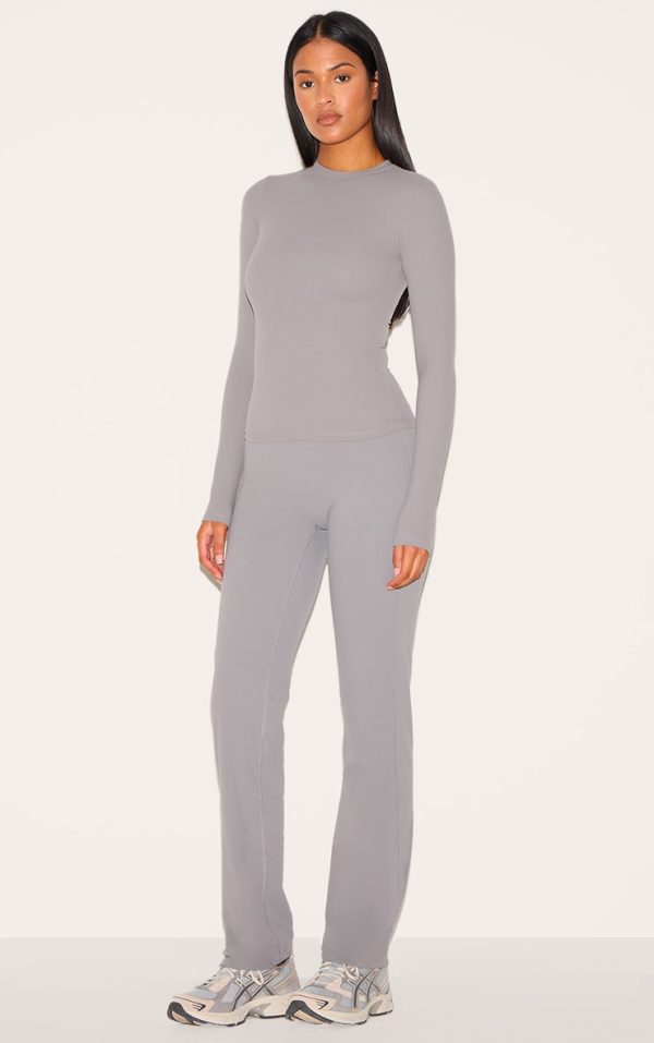 8f604fcdd485208eabbef6d6a47844e8d291df22_CNG6009_3_tall_charcoal_contour_sculpt_long_sleeve_t_shirt