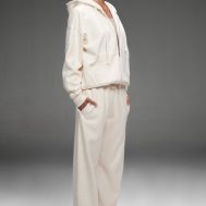 8f6e7bef99fc05a82a5892d0261e87ea4802c606_CNK1749_2_prettylittlething_cream_premium_embroidered_oversized_wide_leg_joggers