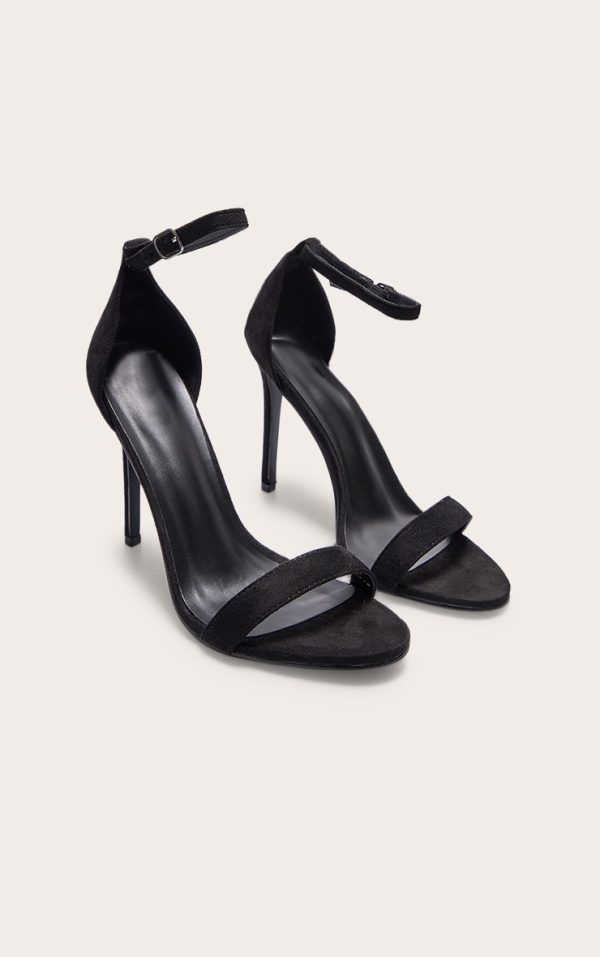 8fb9167321bfaa10de04963deaa71c0c888291ab_SHQ0320_2_clover_black_strap_heeled_sandals