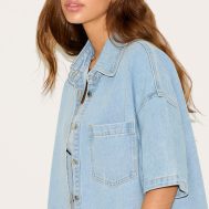 91f9db437d124bc4fbbd1cb0734168a030277967_CNM0848_4_light_blue_short_sleeved_boxy_style_denim_shirt