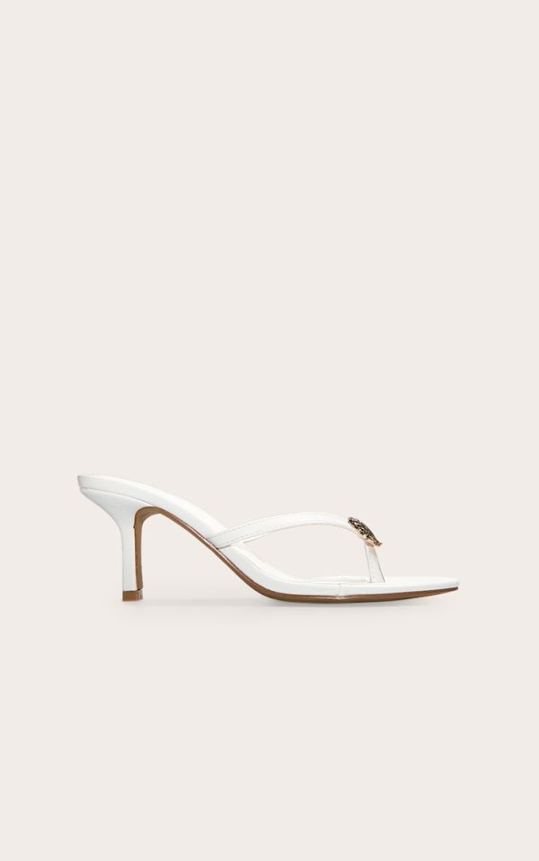 92120b0671b295cce8094c50745a92df8afdae96_CNM0396_2_white_pu_round_toe_thong_shell_trim_high_heeled_mules