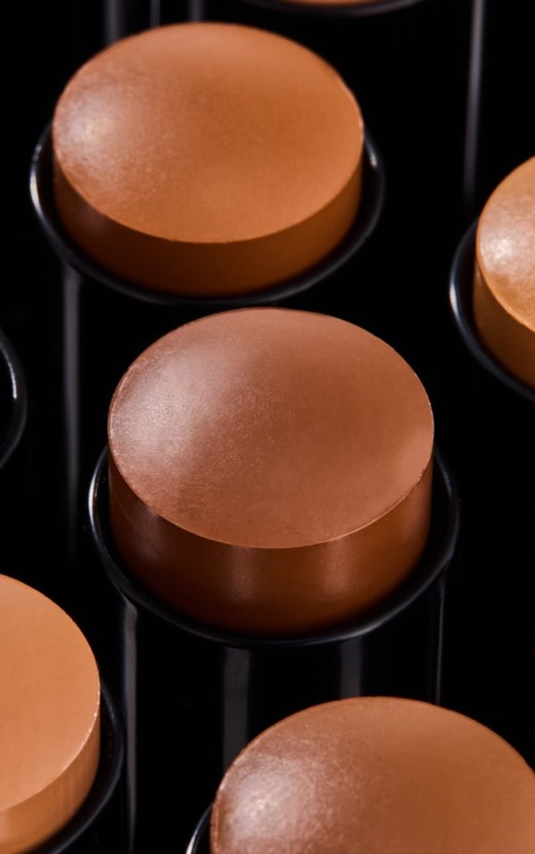 92bfe15695cec1e62e56e322130f571c4d64c799_CNN0661_4_doll_smash_stay_fierce_foundation_stick_dark_chocolate