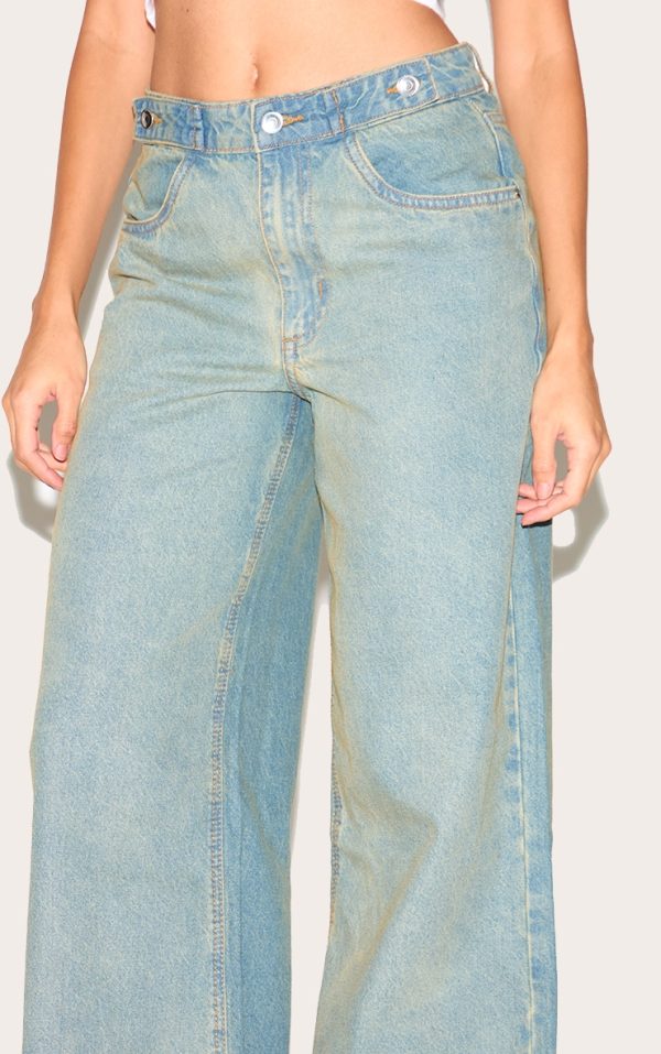 92f34a0b8604a28a82fe3f225818cb490c21802b_CNL6613_4_vintage_mid_rise_button_waistband_wide_leg_jeans