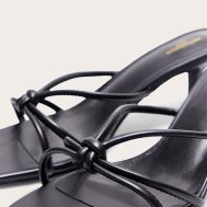 92f74ce892cc42e27defba7ebd4757a9ed8ab351_CNJ9118_4_black_pu_wide_fit_square_toe_knotted_heeled_mules