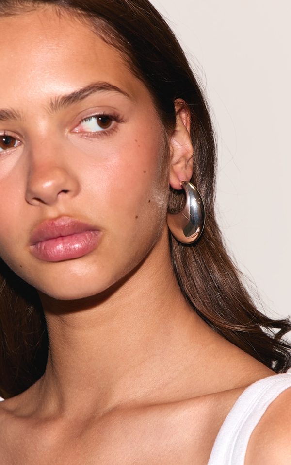951ef407b312a227129327364ae7787eed97d768_CNN3137_1_silver_smooth_flat_chunky_hoop_earrings