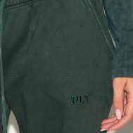 956b5ef7b1aa849db33aa8b917abba403d9272b4_CNK5070_4_prettylittlething_forest_green_washed_low_rise_oversized_wide_leg_joggers