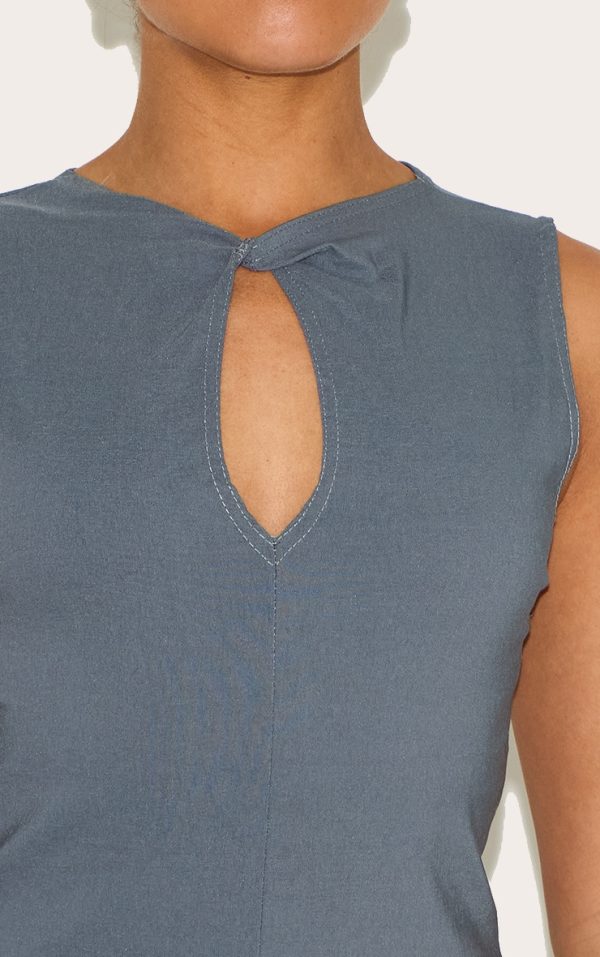 95e88537f5c037e6627ea036309f6fd19b48323a_CNM3080_4_shape_charcoal_stretch_woven_twist_neck_keyhole_top-1