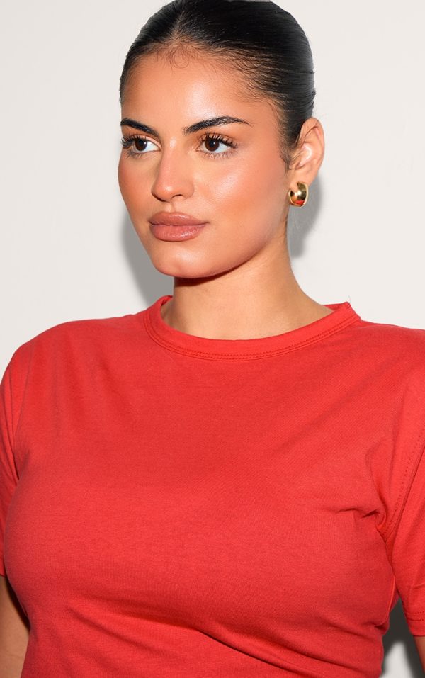 966252d14740809d0e1e091888a135f317f735ed_CNM0771_4_prettylittlething_plus_red_cropped_baby_tee