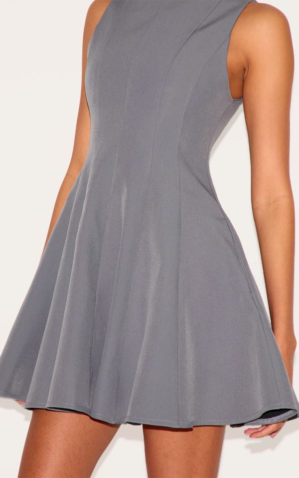 97978e8e31c041e7abb528a92f4cc0a6a1d3ec0a_CNL7218_4_charcoal_woven_pleated_shift_dress