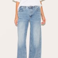982cd1d66667a88359ebbbd82e42497ff8e904f4_CNL5083_2_light_blue_button_detail_wide_leg_jeans