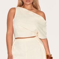 982fef6e24c38f658ea19f912b0c6746c5634820_CNM6339_1_shape_cream_linen_asymetrical_off_the_shoulder_top