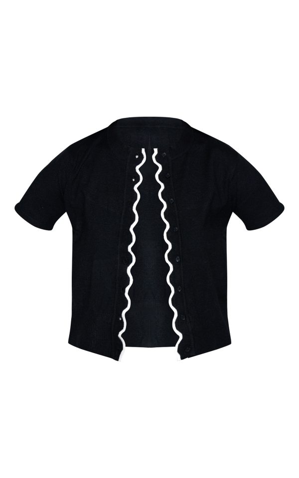 983a1ecba85dcbdb4549402a36a90c2c9605ef6c_CNM4749_5_black_contrast_soft_knit_scallop_hem_fitted_cardigan