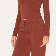 983a4d63c09afebabffcd88990028a52f14e856b_CNL8060_4_chocolate_interlock_wide_leg_split_hem_joggers-1
