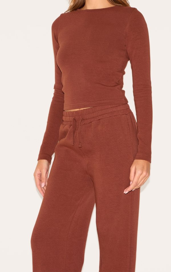 983a4d63c09afebabffcd88990028a52f14e856b_CNL8060_4_chocolate_interlock_wide_leg_split_hem_joggers-1