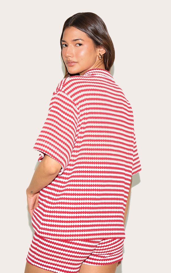 983dc539e2a0f18940675f944f0f76863cfe557f_CNM7384_2_red_stripe_textured_stripe_shirt