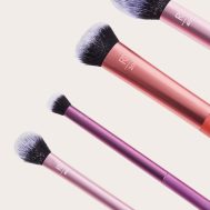 989ff4fe2160c6d919185f5b7aa31fbd5126d408_CLZ5358_4_real_techniques_everyday_essentials_brush_set